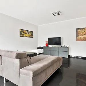 https://esch-alzette-city-studio.luxembourghotelsguide.com